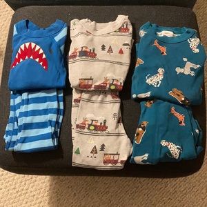 Hanna Andersson PJ bundle size 4